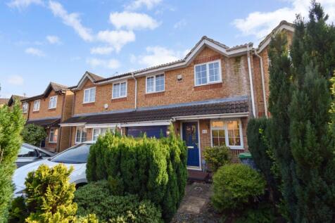 Lowestoft Drive, Burnham Gate... 3 bed terraced house for sale