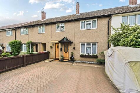 Priory Road, Near Burnham, Berkshire... 3 bed terraced house for sale