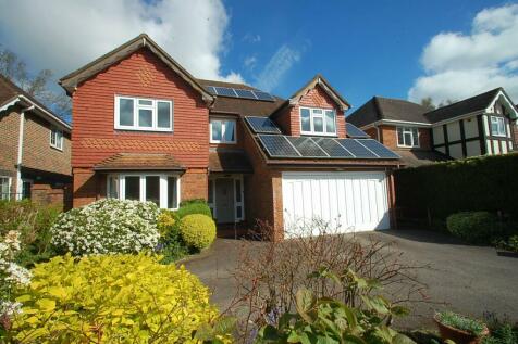 5 bedroom detached house for sale