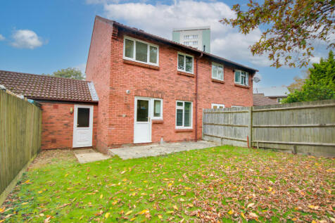 TUNSTALL ROAD! NO FORWARD CHAIN! 3 bed semi