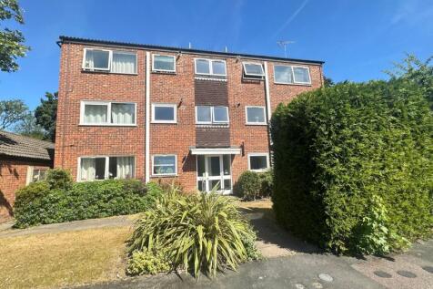 Henley Drive, Frimley Green... 2 bed apartment for sale