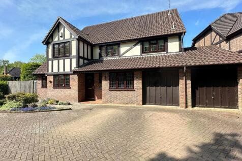 Lansdowne Road, Camberley, Frimley, GU16 5 bed detached house for sale
