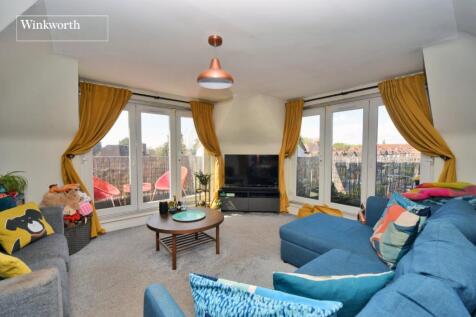 Colborne Way, Worcester Park, KT4 2 bed apartment for sale