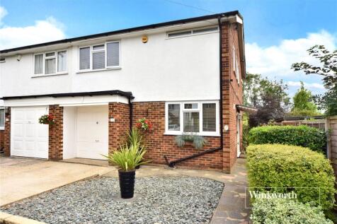 Colborne Way, Worcester Park, KT4 3 bed semi