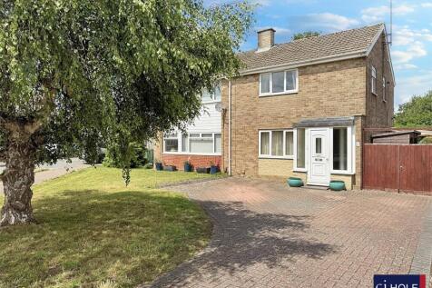 Duncroft Road, Hucclecote... 3 bed semi