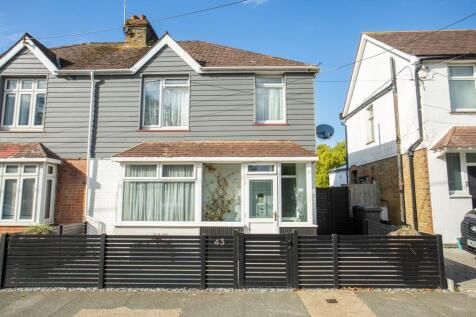 Railway Avenue, Whitstable, CT5 3 bed semi