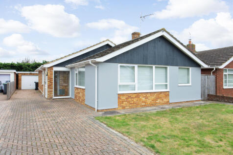 Oakwood Drive, Whitstable, CT5 3 bed detached bungalow for sale