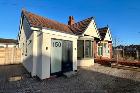 3 bedroom semi-detached bungalow for sale