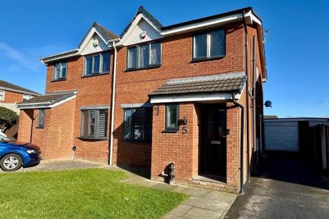 3 bedroom semi-detached house for sale