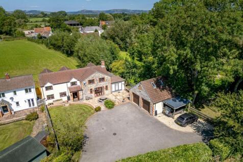 6 bedroom detached house for sale