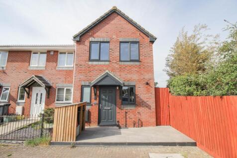 Baildon Crescent*Great Value for Money* 2 bed end of terrace house for sale