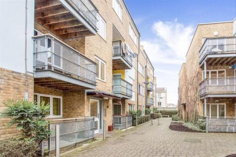 Horn Lane, London W3 2 bed flat for sale