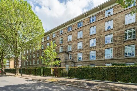 3 bedroom flat for sale