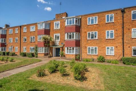 Oakley Avenue, London W5 3 bed flat for sale