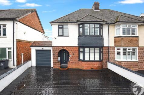 Queens Avenue, Snodland, Kent, ME6 3 bed semi