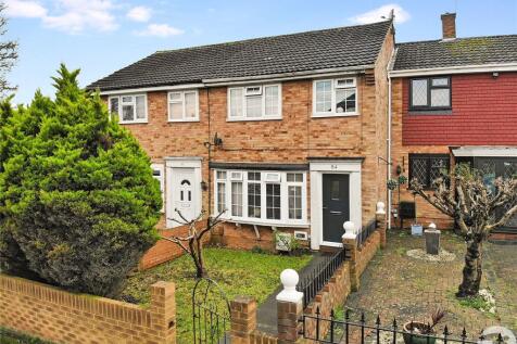 Wells Road, Strood, Kent, ME2 3 bed terraced house for sale