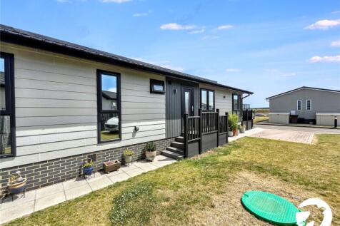 Peninsula Crescent, Hoo, Rochester... 2 bed bungalow for sale