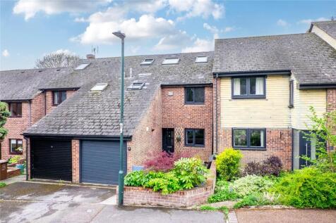 4 bedroom terraced house for sale