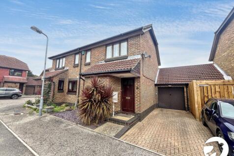 Peal Close, Hoo, Rochester, Kent, ME3 3 bed semi