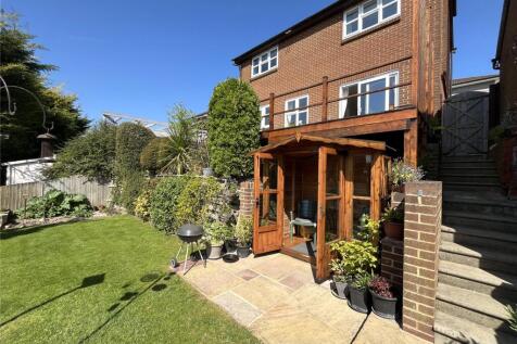 Woodchurch Close, Chatham, Kent, ME5 3 bed detached house for sale