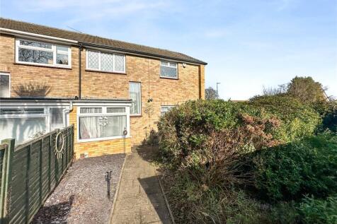 Drewery Drive, Rainham, Gillingham... 3 bed semi