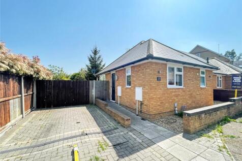 Merlin Way, Gillingham, Kent, ME7 2 bed bungalow for sale