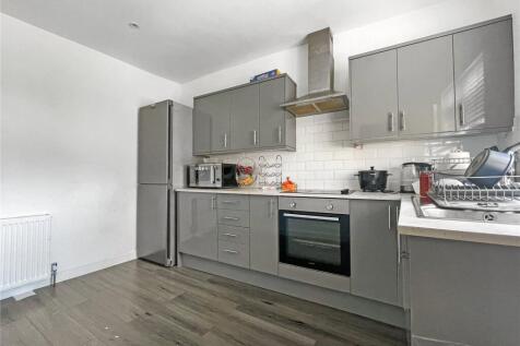 Saunders Street, Gillingham, Kent, ME7 3 bed terraced house for sale