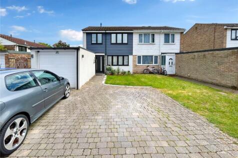 Nares Road, Rainham, Kent, ME8 3 bed semi