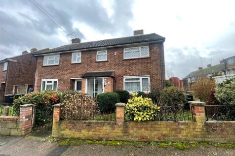 Pennine Way, Northfleet, Gravesend... 3 bed semi