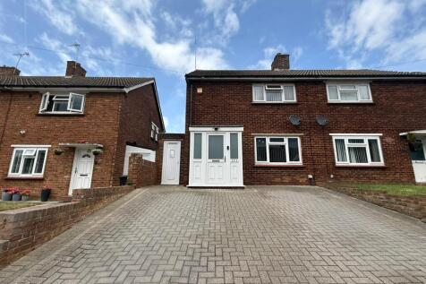 Dene Holm Road, Northfleet, Kent, DA11 2 bed semi