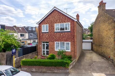 Raphael Road, Gravesend, Kent, DA12 3 bed detached house for sale