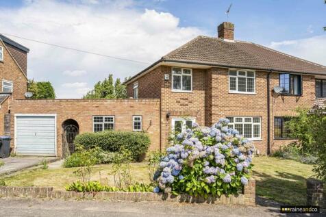 3 bedroom semi-detached house for sale