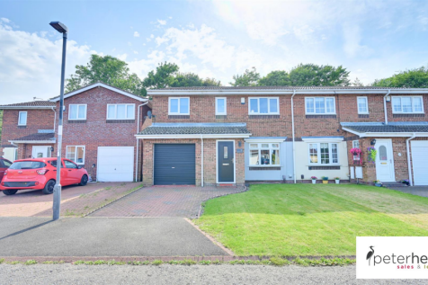 Shalcombe Close, Broadway Grange... 4 bed semi