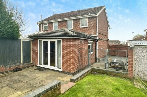 2 bedroom semi-detached house for sale