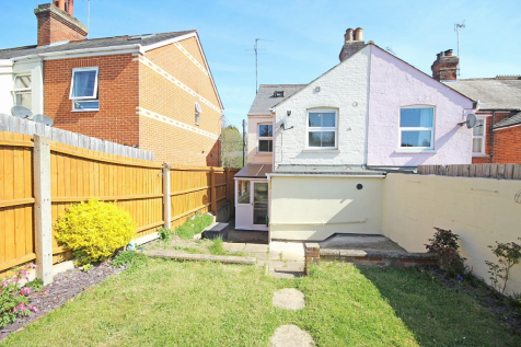 4 bedroom end of terrace house for sale