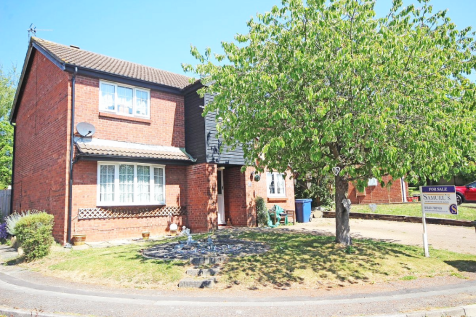 Augustus Close, Haverhill CB9 4 bed detached house for sale