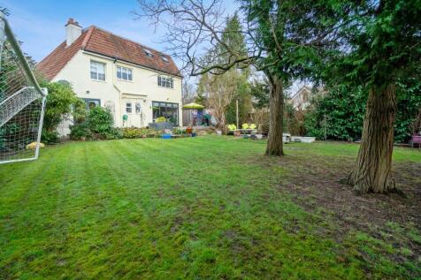 Church Road, Iver Heath SL0 5 bed detached house for sale