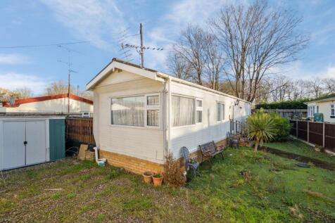 Mayfield Caravan Park, Thorney Mill... 2 bed park home for sale