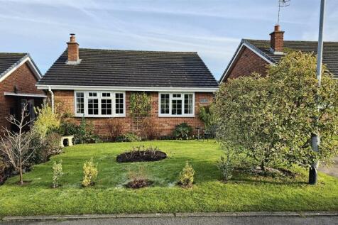 3 bedroom detached bungalow for sale