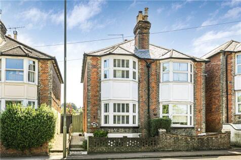 Epsom Road, Guildford, Surrey, GU1 2 bed semi