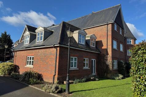 2 bedroom ground floor flat for sale