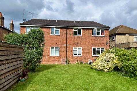 Chaucer Court, 75 Wendover Road... 1 bed flat for sale