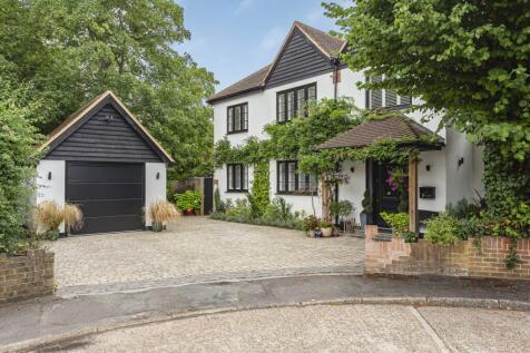 Vicarage Avenue, Egham, Surrey, TW20 4 bed detached house for sale