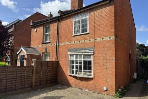 2 bedroom semi-detached house for sale