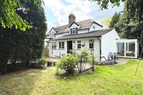 3 bedroom cottage for sale