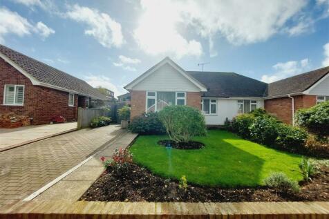 3 bedroom semi-detached bungalow for sale