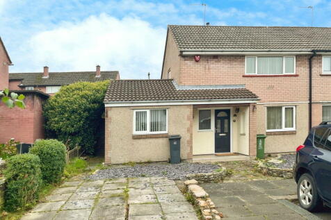 2 bedroom semi-detached house for sale