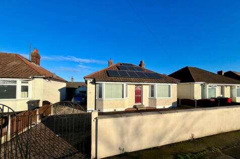 2 bedroom detached bungalow for sale