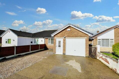 2 bedroom semi-detached bungalow for sale