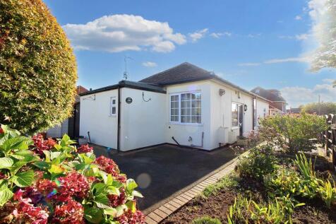 2 bedroom detached bungalow for sale